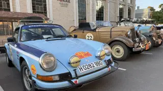 Караван уникальных ретро-автомобилей прибыл в Казахстан. Ралли "Пекин-Париж" 2024