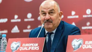 "Перевод не нужен". Как Черчесов удивил казахстанских журналистов