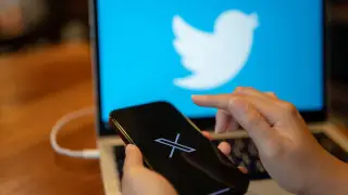 Соцсеть X (Twitter) разрешила публиковать контент для взрослых