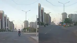 Мопедист, "змейкой" пересекающий двойную сплошную, попал на видео в Астане