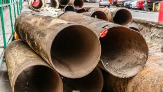 Замена трубы. Трудности с передвижением ждут алматинцев в течение трех месяцев