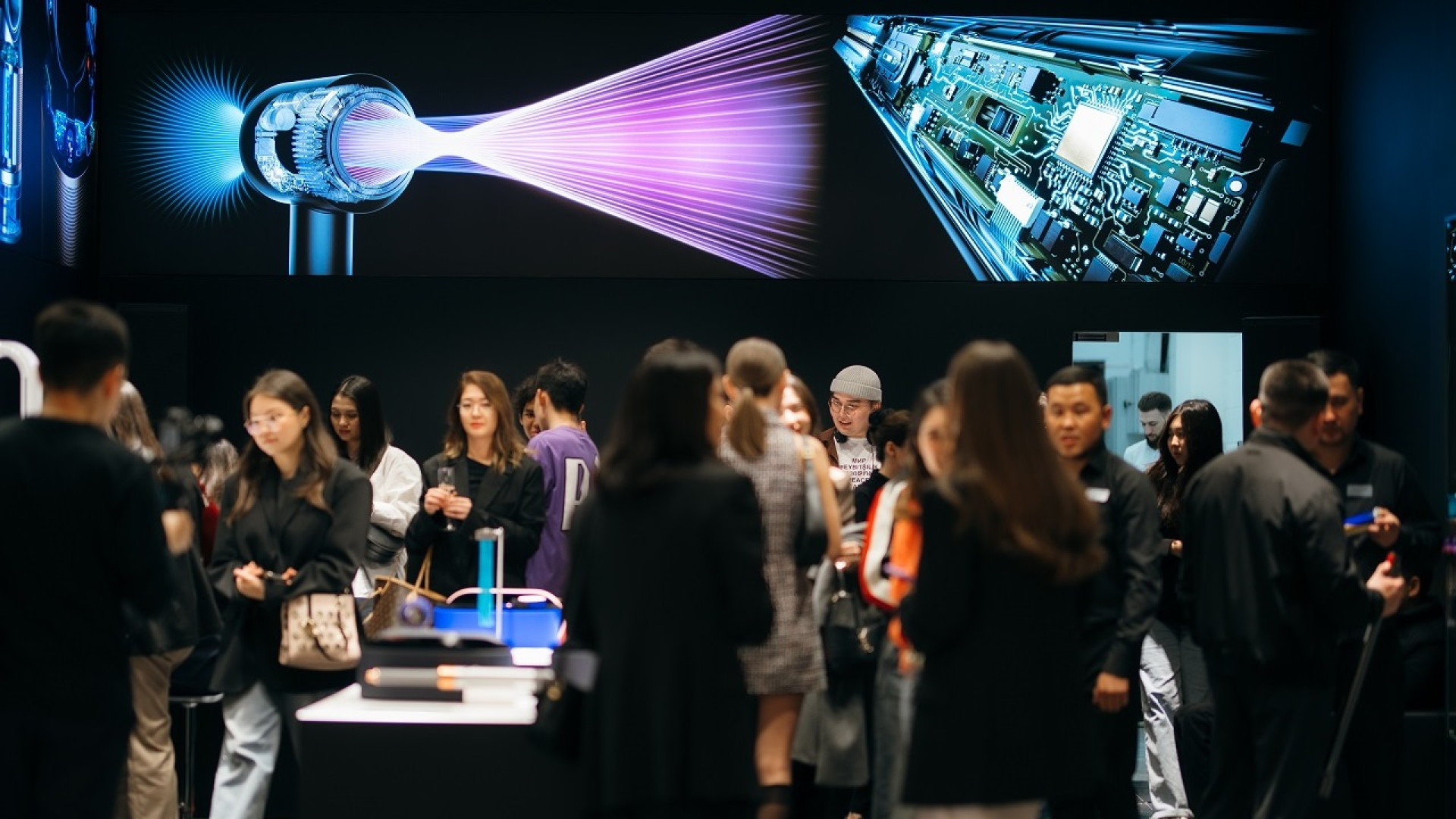 В Астане открылся фирменный сервисный центр Dyson