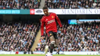 Звезда "Манчестер Юнайтед" поужинал на два миллиона тенге