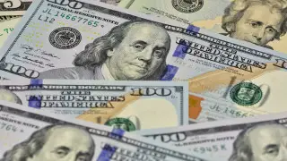 Рубль подрос, доллар и евро снижаются в обменниках Казахстана