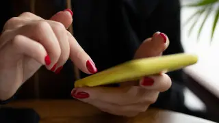 Казахстанку оштрафовали за фото в социальной сети