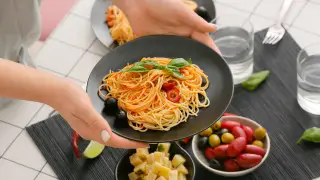 "Тарелочница" и "пикми": как понять значение современного сленга