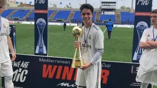 Воспитанник "Реала" спас семейную пару от смерти в море