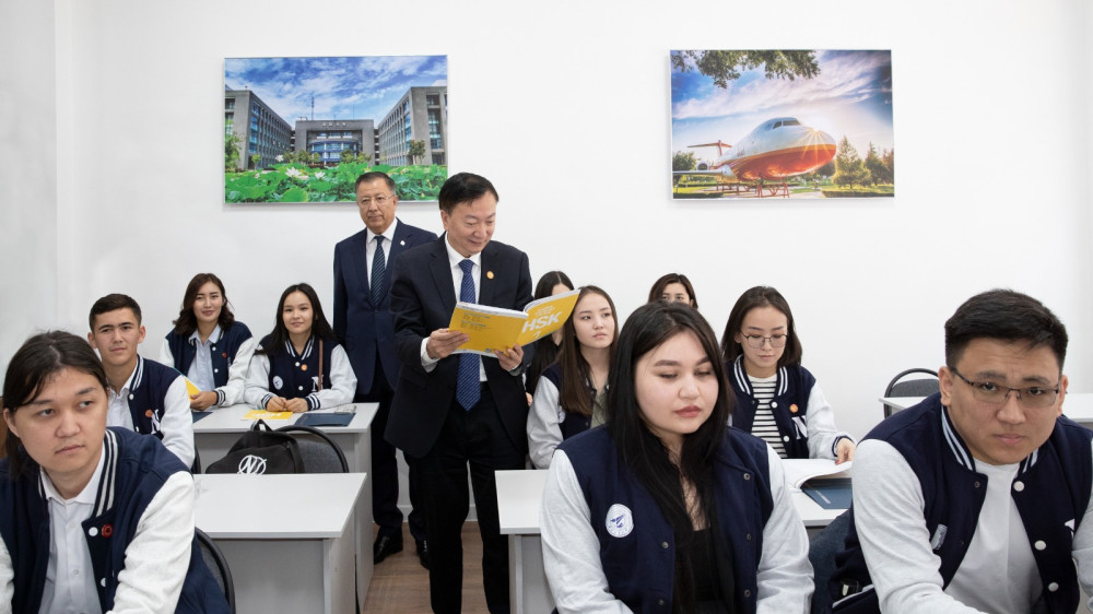 2 диплома за 2 года: в Казахстане запущена новая международная программа