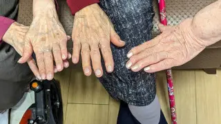 "Социальный маникюр" стал трендом в Японии