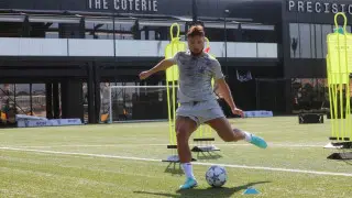 Казахстанский футболист рассказал о подработках из-за "низкой" зарплаты