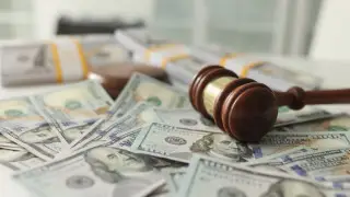 Самую богатую семью Великобритании приговорили к тюрьме