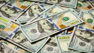 Сколько стоят доллар, евро и рубль в обменниках Казахстана