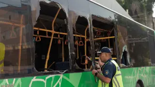 Один пассажир погиб, 16 пострадали в ДТП с автобусом в Алматы