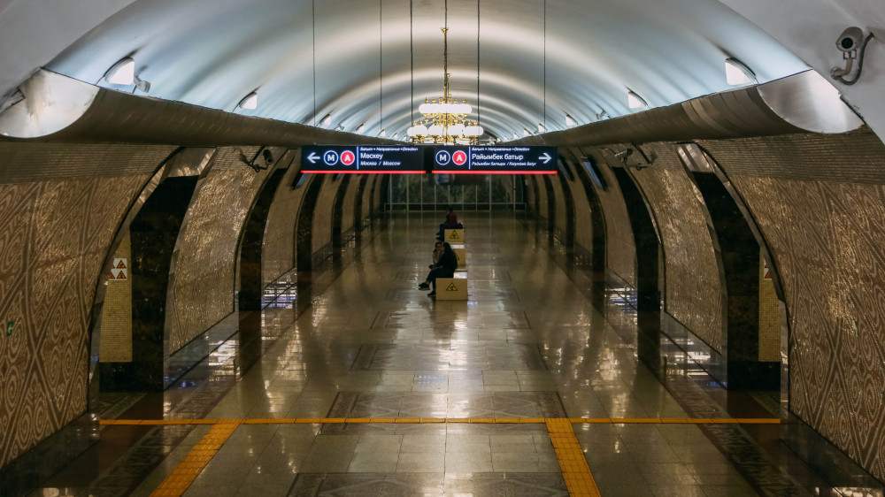 Движение поездов в метро Алматы приостановили из-за технической неисправности