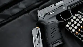 Полицейский выстрелил в себя в Павлодарской области