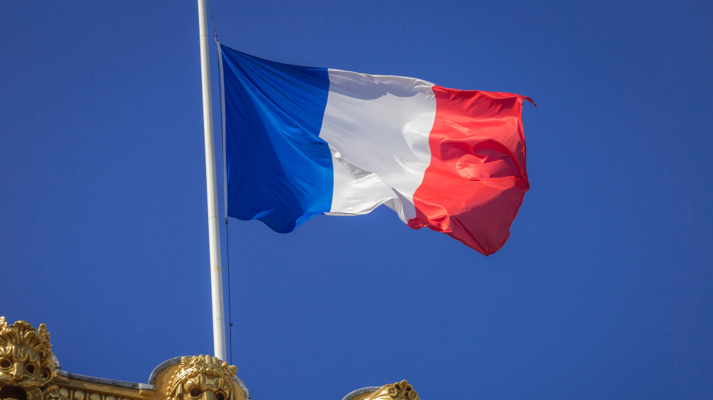 Более 200 кандидатов снялись с выборов во Франции