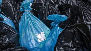 Тонны опасных медотходов хранились без разрешения в ангаре в Костанае