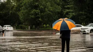 Опасная погода в Алматы: оперативное предупреждение