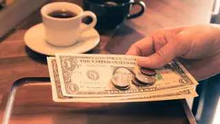 Туристов обяжут платить чаевые официантам в Турции