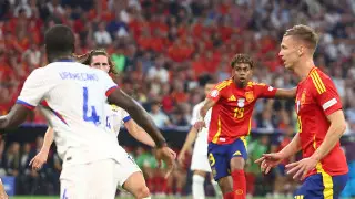 СМИ заподозрили ссору между 16-летним вундеркиндом Испании и звездой сборной Франции