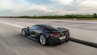 Разбиться на скорости 400 километров в час и выжить: как прошли испытания Hennessey Venom F5