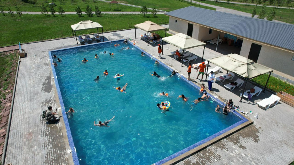 Летние каникулы-2024: как отдыхают алматинские школьники в загородных лагерях