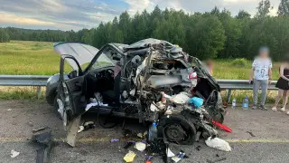 Водитель грузовика протаранил припаркованное авто в Акмолинской области