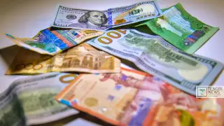 Сколько стоят доллар, евро и рубль в обменниках Казахстана