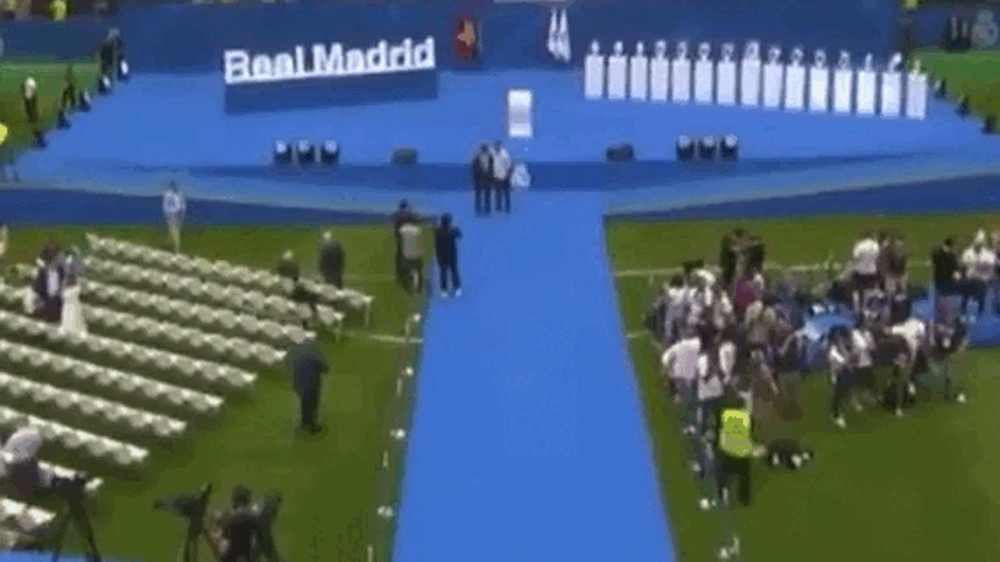 Кадры из видео