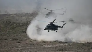 Авиация, артиллерия и десант: захватывающие кадры с учения на Каспии опубликовало Минобороны