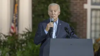 Демократы отложили на неделю планы по выдвижению кандидатуры Байдена