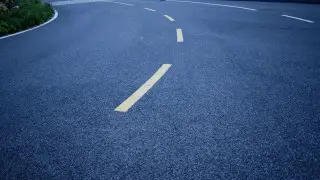 В Ауэзовском районе Алматы отремонтируют 18 улиц - Досаев