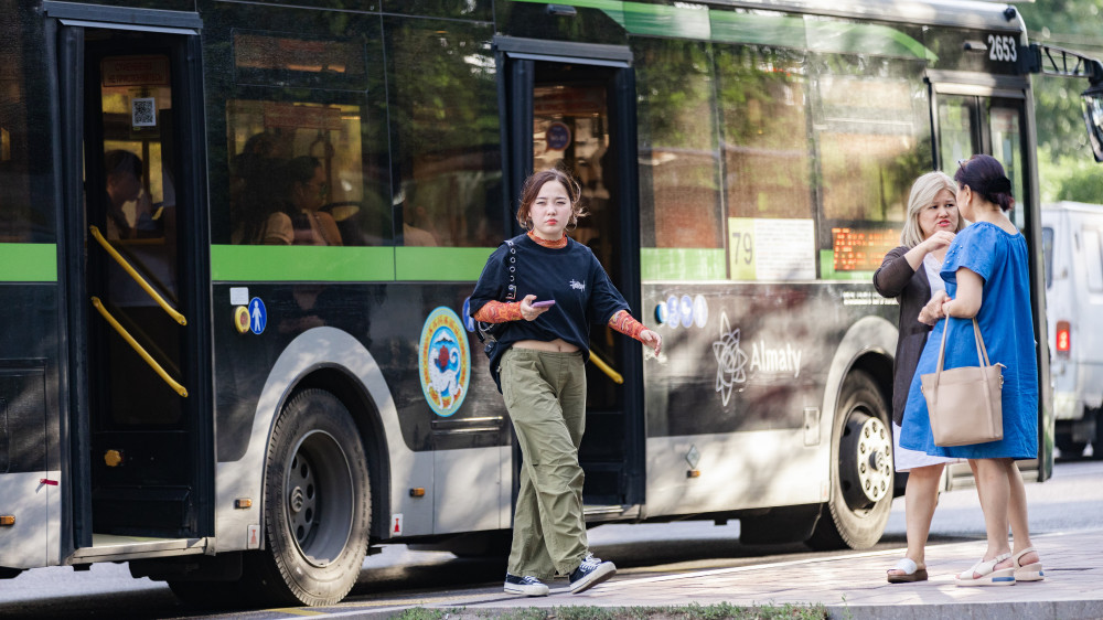 Плату за проезд в автобусах поднимут в Алматы: маслихат принял решение