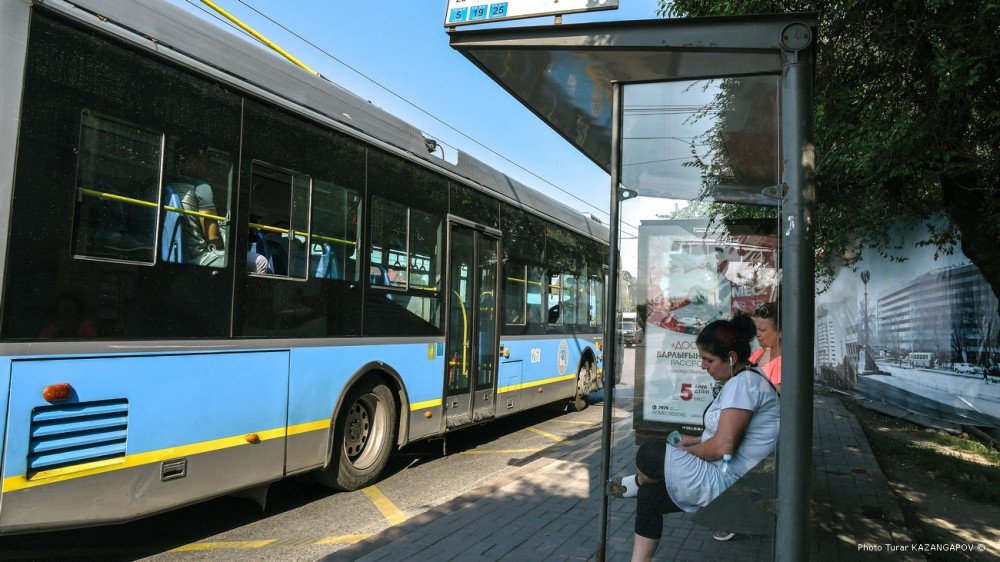 В автобусах Алматы изменят правила оплаты проезда