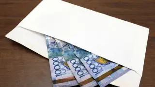 Собирали деньги с учителей: в отношении руководства школы идет расследование