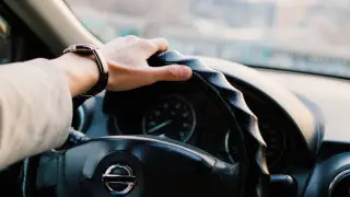 Превышают скорость и садятся за руль пьяными: как алматинцы относятся к каршерингу