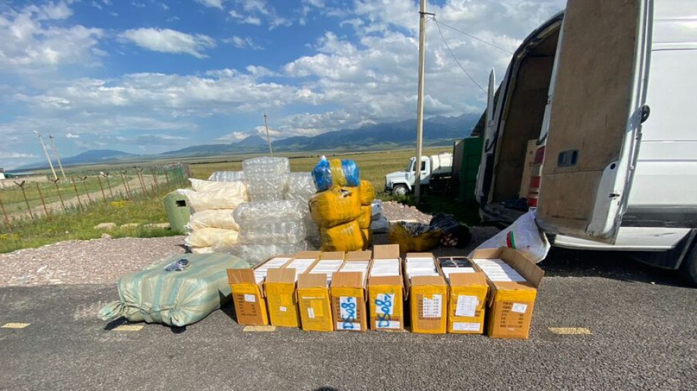 Крупную контрабанду из Казахстана пресекли таможенники Кыргызстана