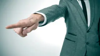 Чиновники лишились должностей из-за затягивания работ