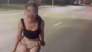 "Мой папа - начальник". Странное видео с девушкой обсуждают казахстанцы