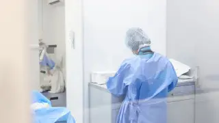 Врачи сообщили о состоянии пострадавших при падении дельтаплана