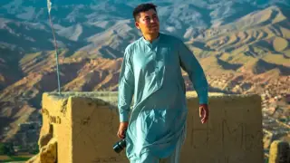 "Адамдар автоматпен күзетіп тұрады" - Саяхатшы Ернар Алмабек Ауғанстанда таңғалдырған оқиғасын бөлісті