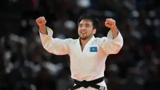 "Обещали поднять флаг Казахстана". Сметов отреагировал на триумф в Париже