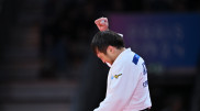 Разница в 44 года: фотография олимпийских чемпионов из Казахстана стала вирусной