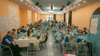 10 тысяч школьников обучены основам предпринимательства по проекту "Тәлімгер" фонда "Халық"