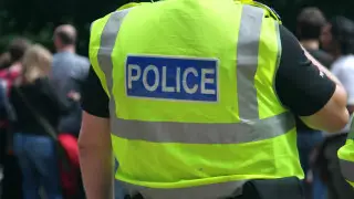 Подросток напал с ножом на детей в Британии, есть погибшие