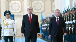 Токаев и Мирзиеев встретились в Акорде