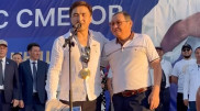 Олимпийский чемпион Елдос Сметов подарил автомобиль своему первому тренеру