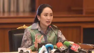 Дочь экс-премьера возглавила правительство в Таиланде