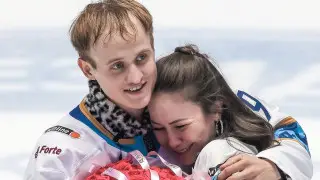 Романтичный момент во время матча сборной Казахстана завирусился в сети