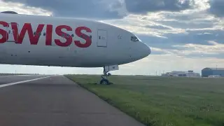 Аэропорт Астаны закрылся после экстренной посадки